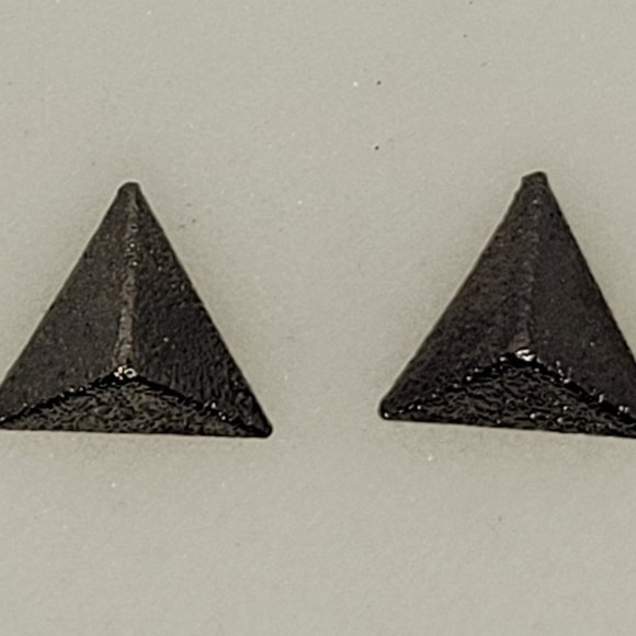 Earrings Triangle 3D shape Stud E_OT0008. - Picture 2 of 5